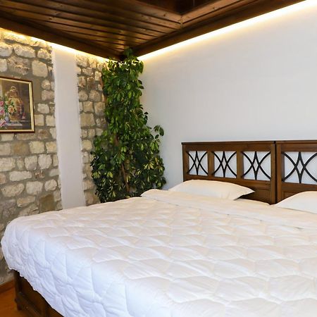 Villa Oda Tomori Berat Exteriör bild