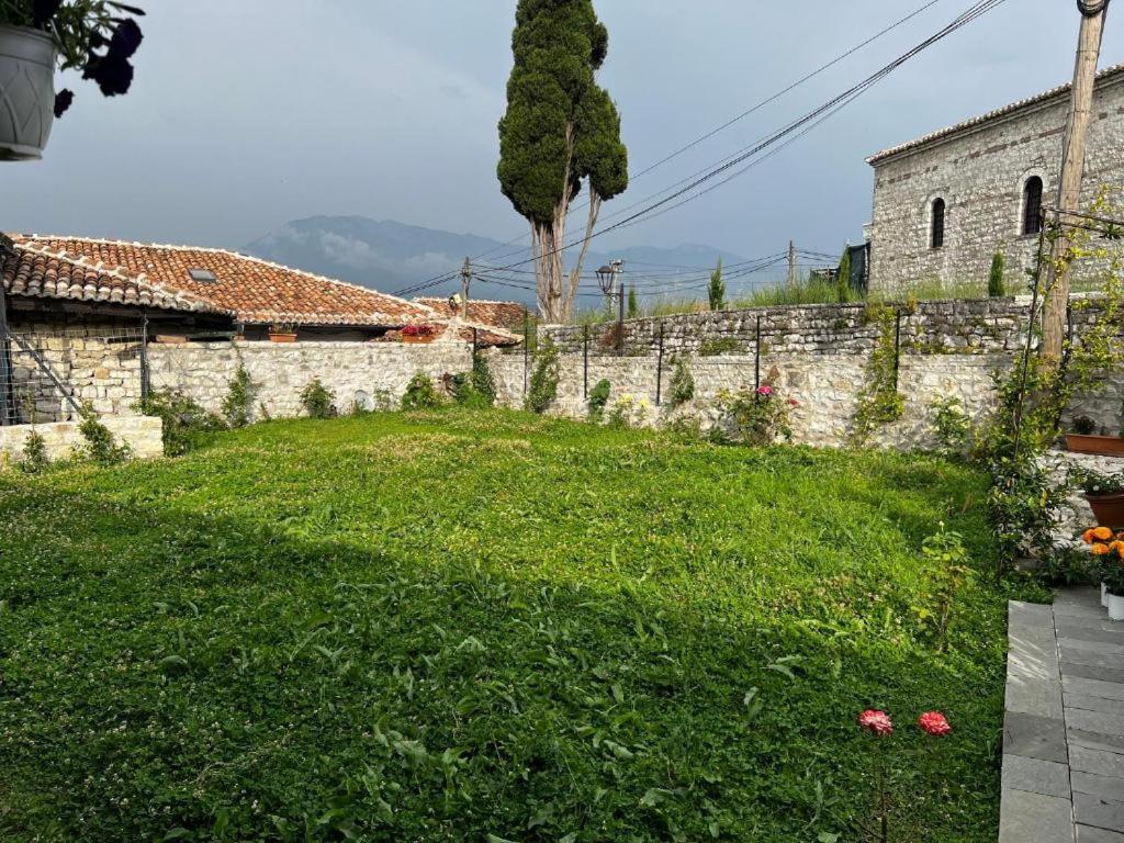 Villa Oda Tomori Berat Exteriör bild