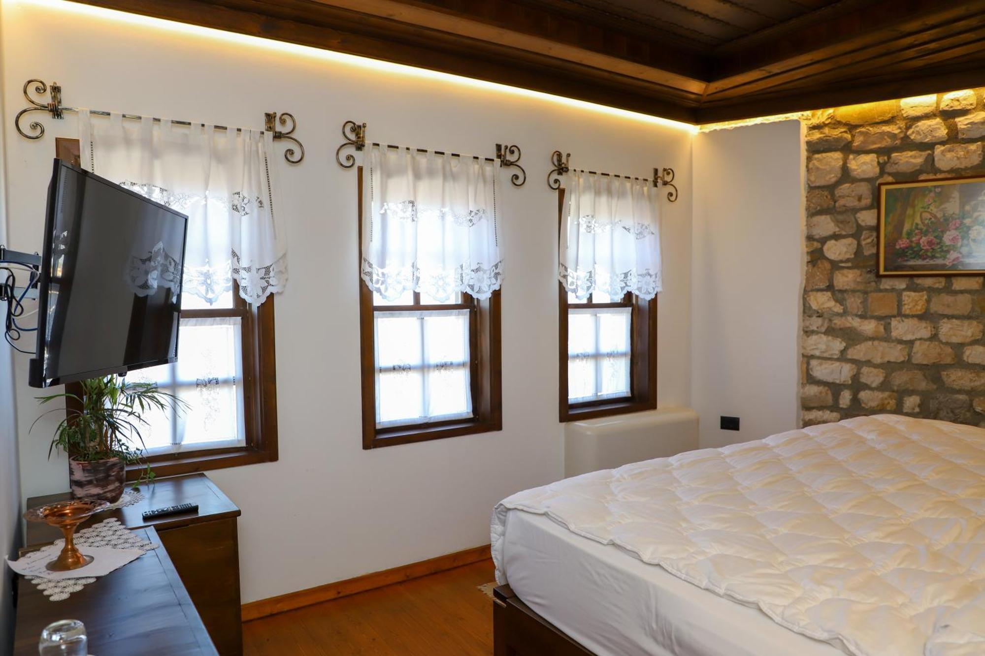 Villa Oda Tomori Berat Exteriör bild
